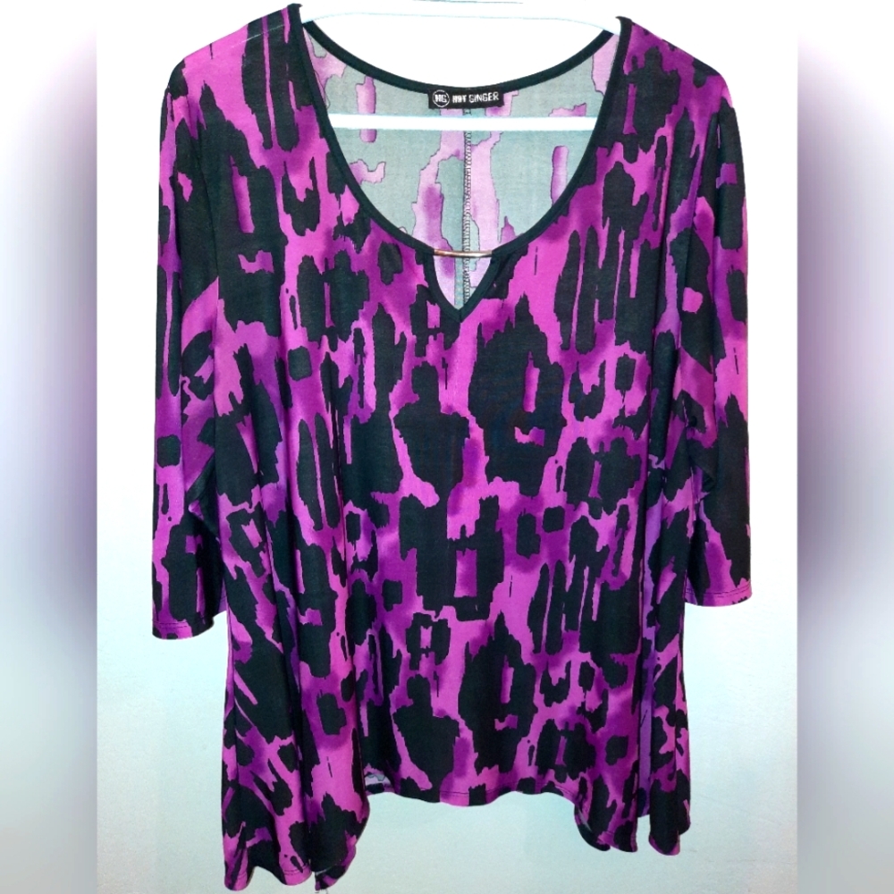 Hot Ginger bright purple, pink & black top size 1x excellent used condition